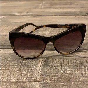 Elizabeth and James sunglasses - cat eye